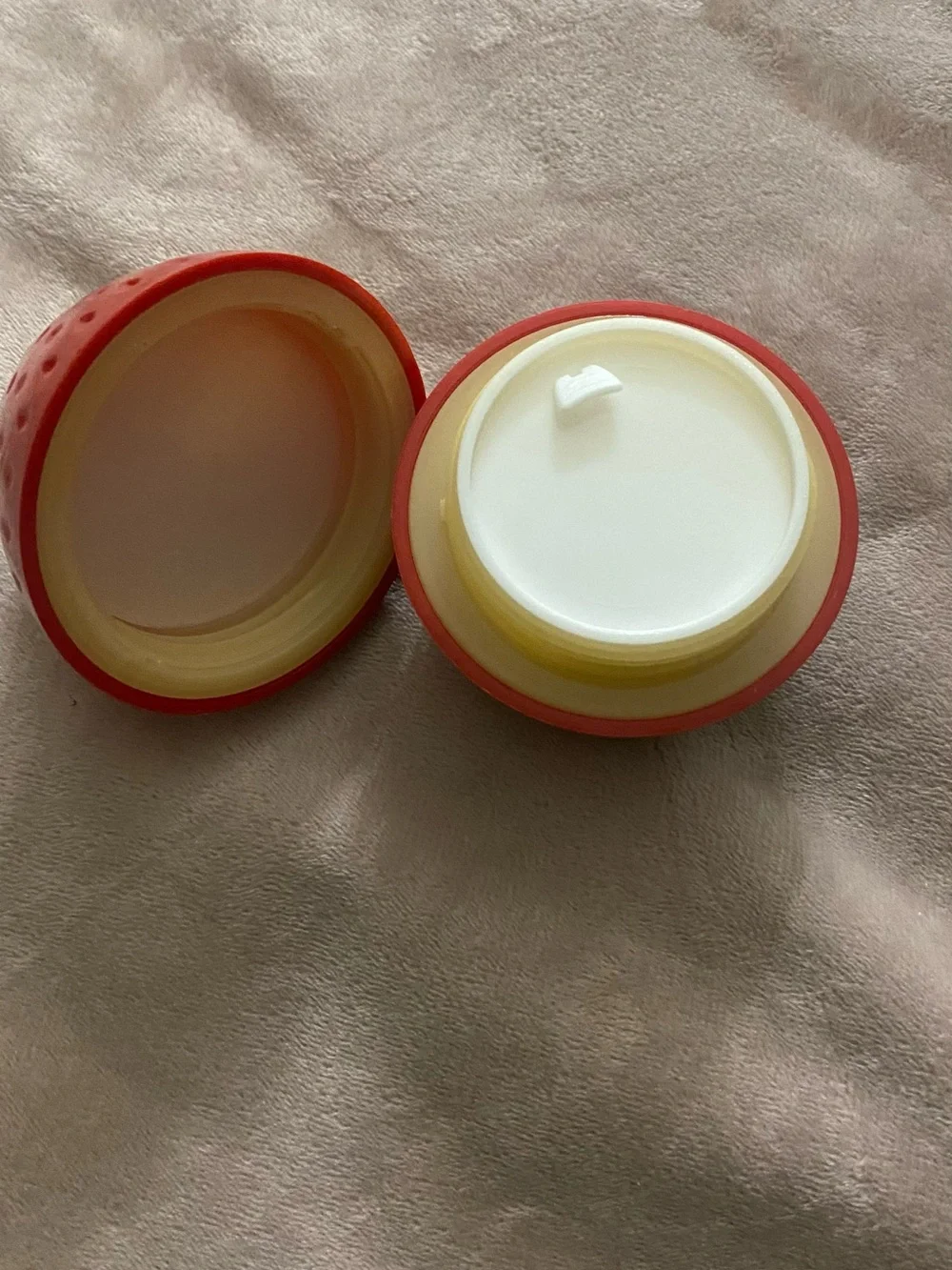 Strawberry-Shaped Body Butter Jar – Red & Green Moisturizer